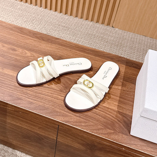 DIOR 26S БОСОНІЖКИ-ШЛЬОПАНЦІ З КІЛЬКОМА РЕМІНЦЯМИ З БІЛОЇ ТЕЛЯЧОЇ ШКІРИ І ЗОЛОТОЮ ПРЯЖКОЮ
