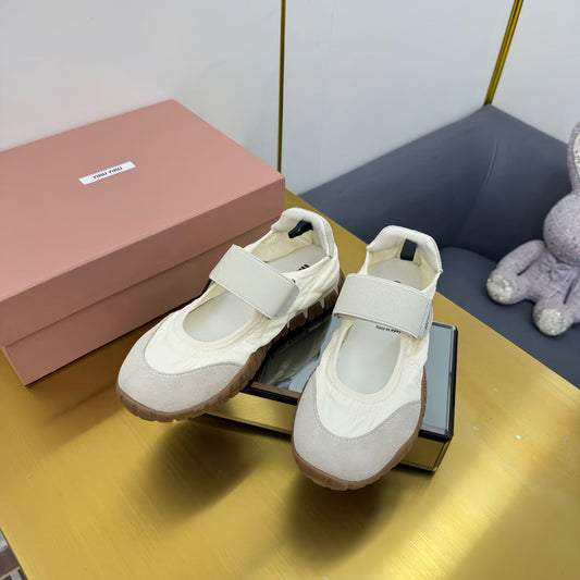 BALLERINAS SHOES IN OFF WHITE TYRE TECHNICAL FABRIC AND GREY SUEDE - 35