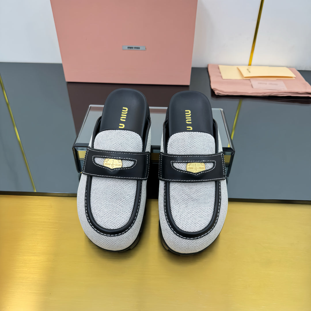 MULES SLIPPERS IN BLACK CALFSKIN AND WHITE DOTS CANVAS WITH GOLD COIN - 35