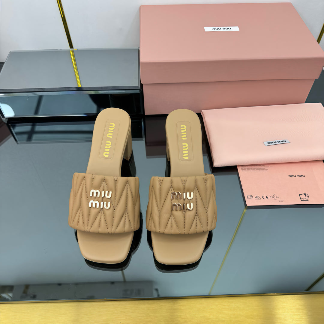 MATELASSÉ SLIDES PUMP IN DARK BEIGE CALFSKIN - 35