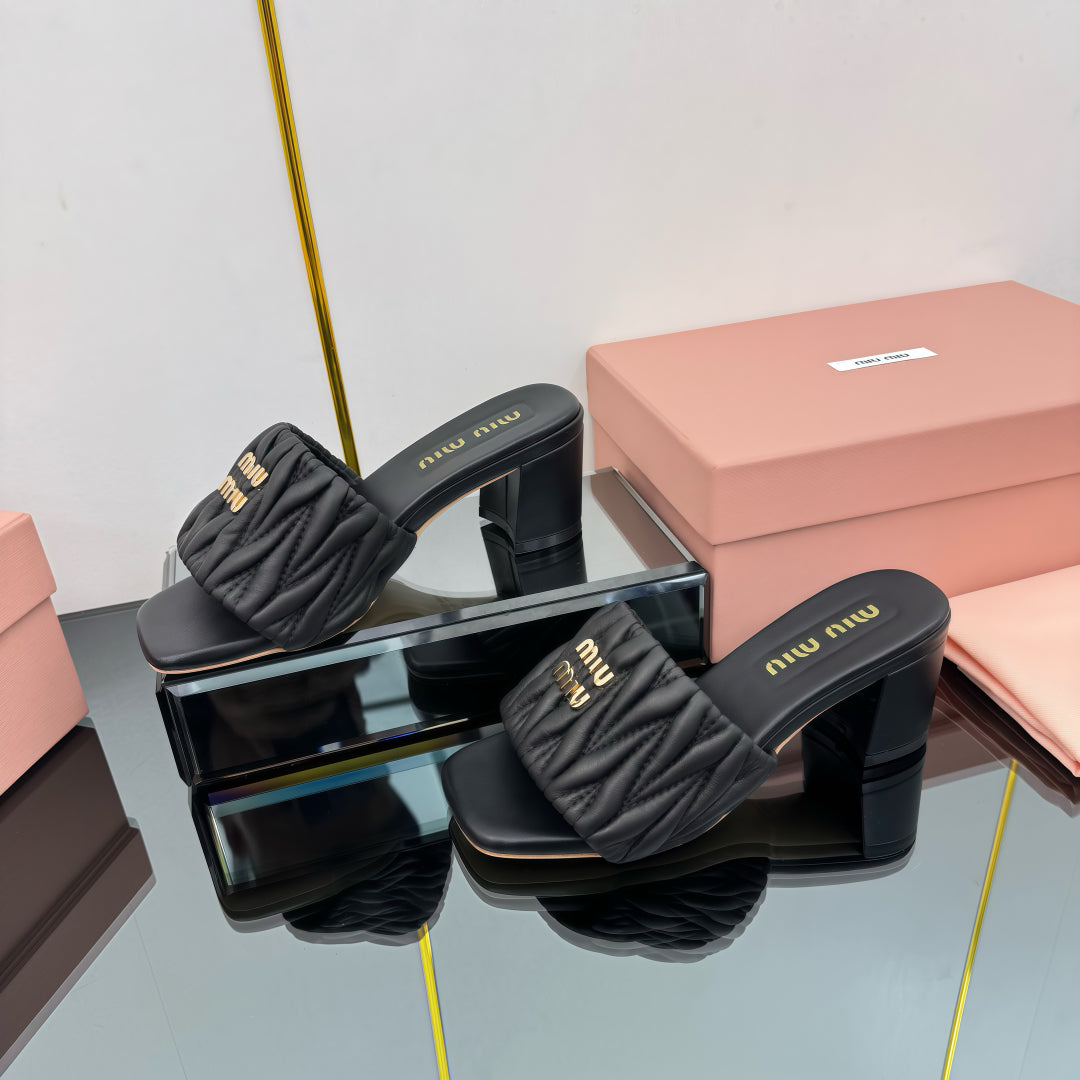MATELASSÉ SLIDES PUMP IN BLACK CALFSKIN - 35