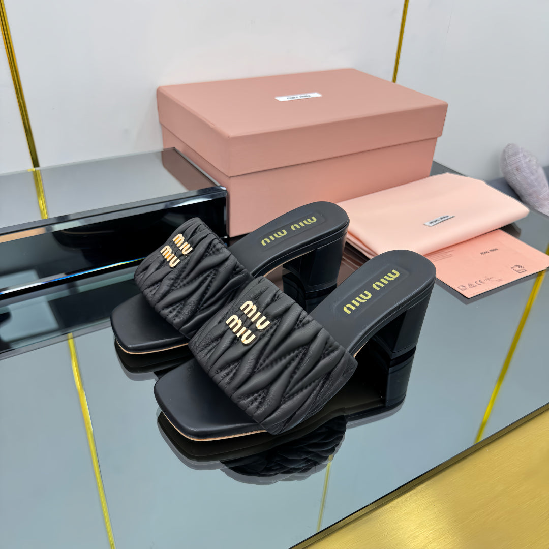 MATELASSÉ SLIDES PUMP IN BLACK CALFSKIN - 35
