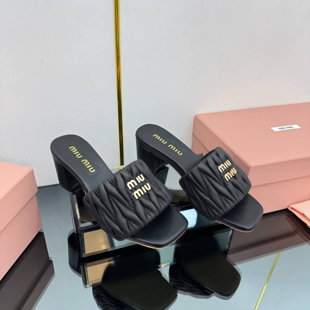MATELASSÉ SLIDES PUMP IN BLACK CALFSKIN - 35