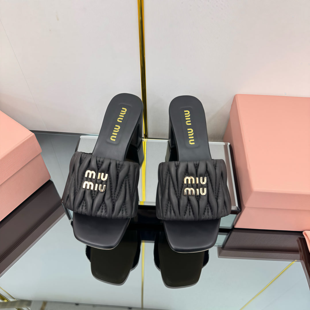 MATELASSÉ SLIDES PUMP IN BLACK CALFSKIN - 35