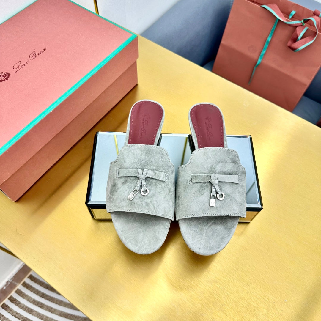 LP SANDALS 25S IN FOG GRAY SUEDE WITH SILVER HARDWARE - 33