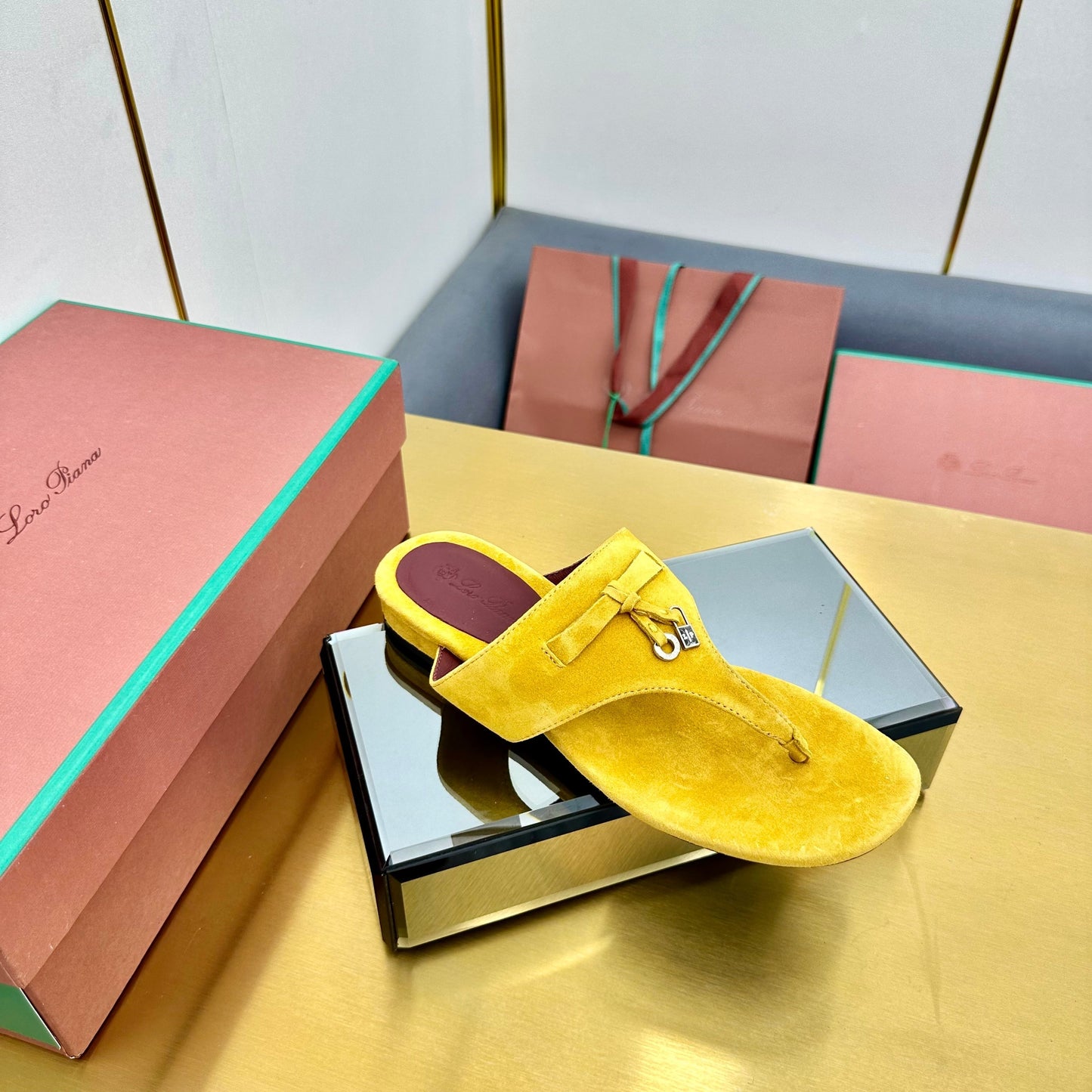 FLIP FLOPS IN YELLOW SUEDE AND HARDWARE SILVER - 34