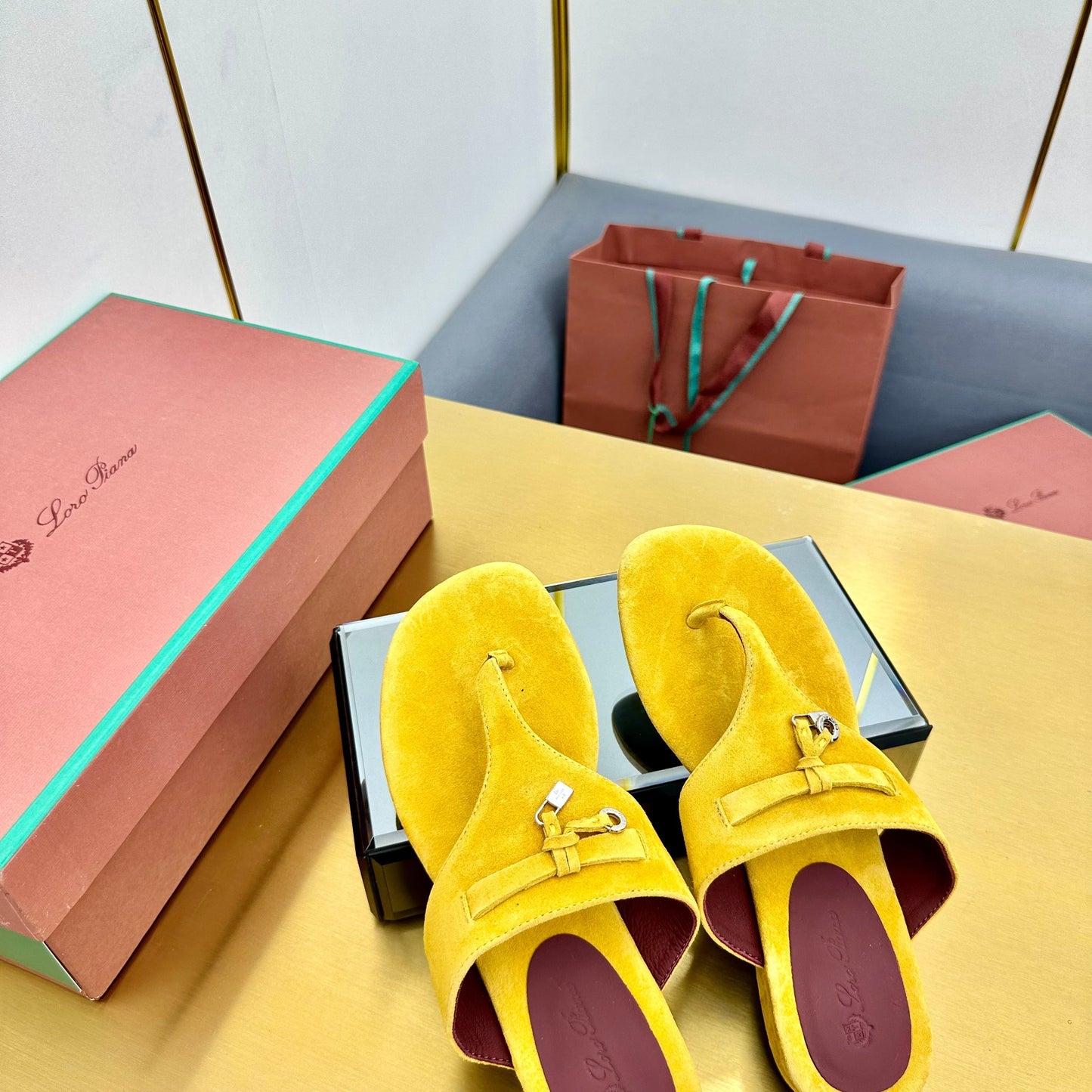 FLIP FLOPS IN YELLOW SUEDE AND HARDWARE SILVER - 34