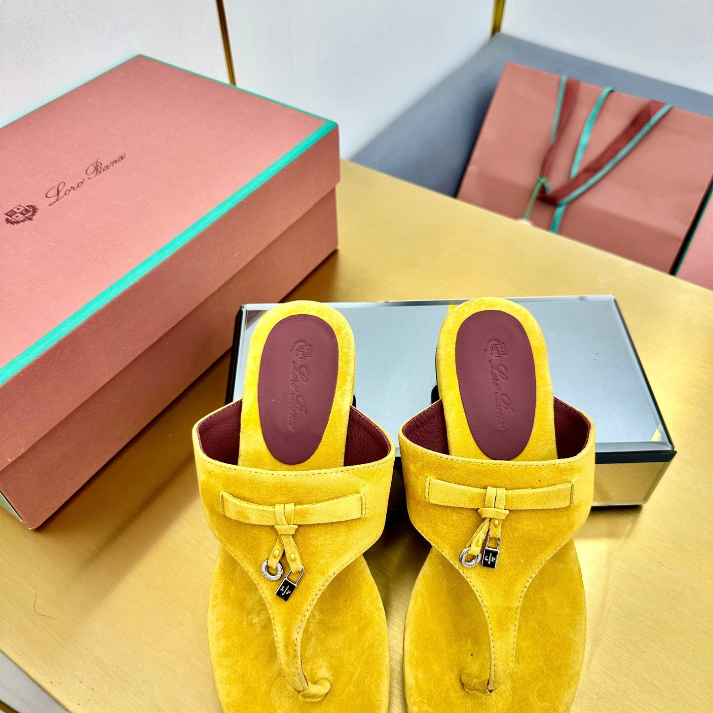 FLIP FLOPS IN YELLOW SUEDE AND HARDWARE SILVER - 34