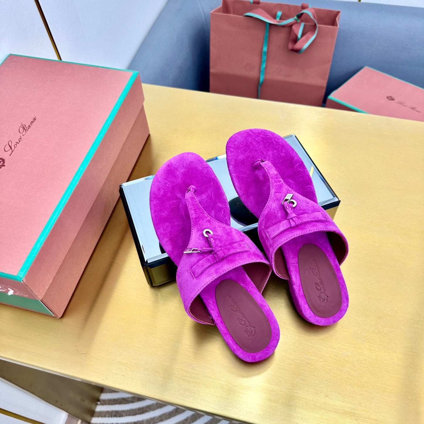 FLIP FLOPS IN NEON PINK SUEDE AND HARDWARE SILVER - 34
