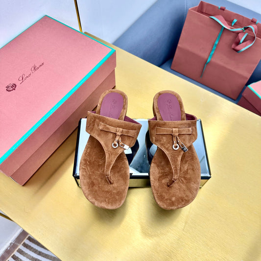 FLIP FLOPS IN BROWN SUEDE AND HARDWARE SILVER - 34