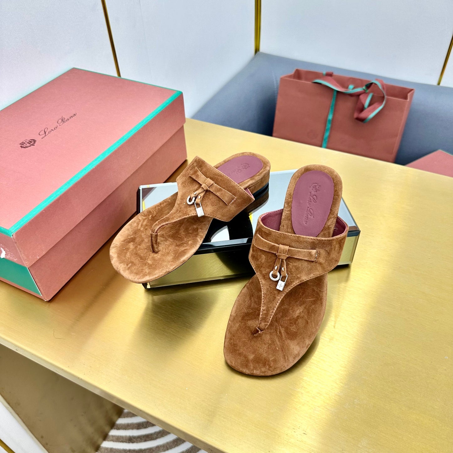 FLIP FLOPS IN BROWN SUEDE AND HARDWARE SILVER - 34