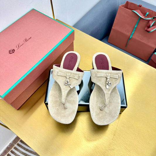 FLIP FLOPS IN BEIGE SUEDE AND HARDWARE SILVER - 34