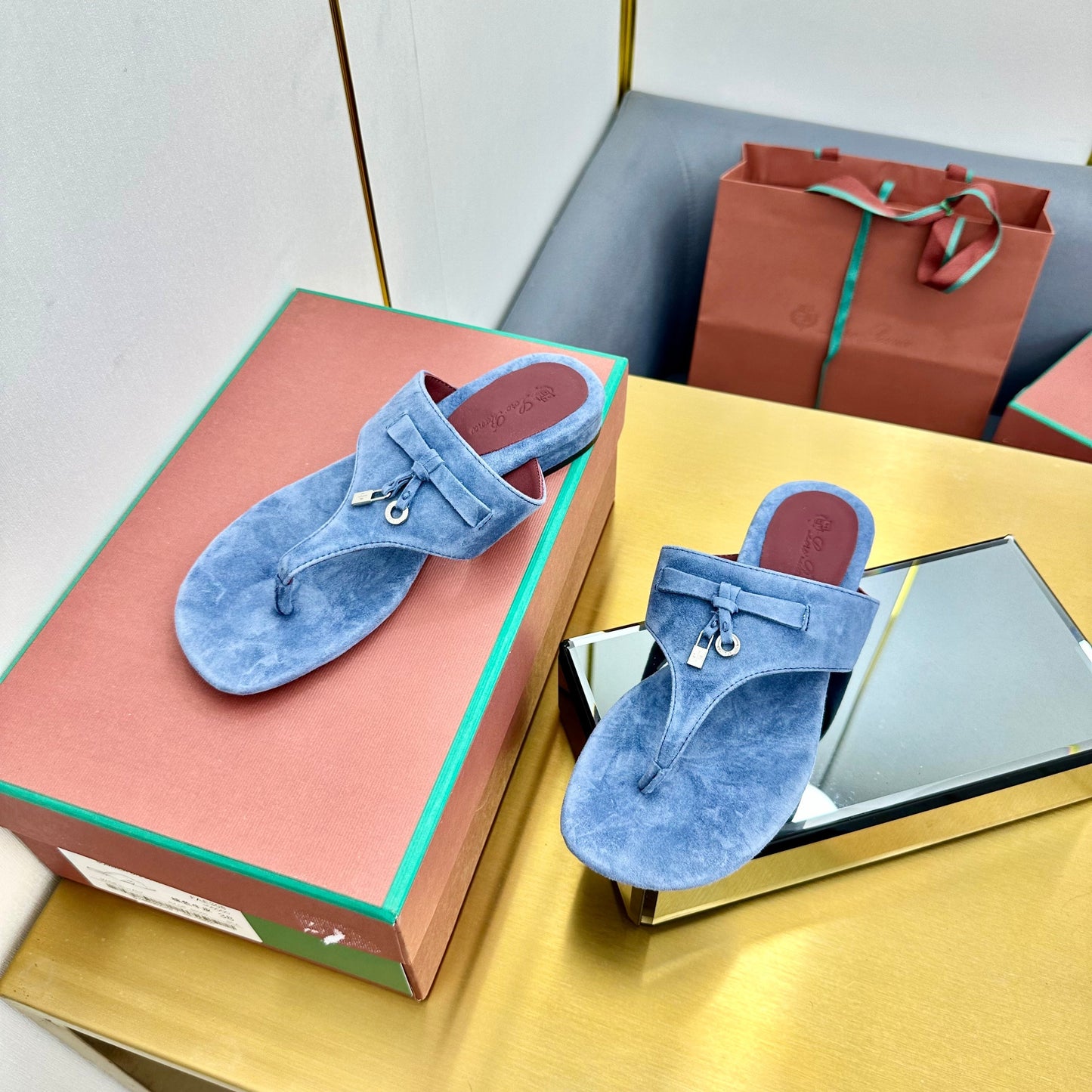 FLIP FLOPS IN BLUE SUEDE AND HARDWARE SILVER - 34