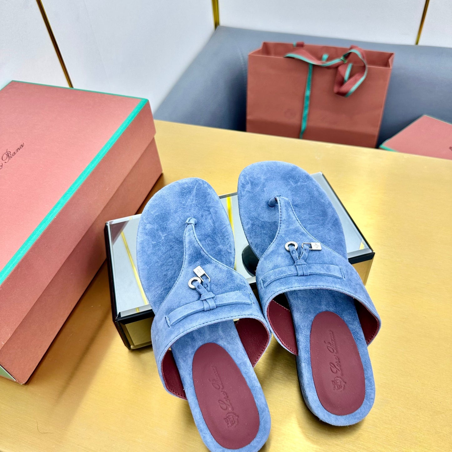 FLIP FLOPS IN BLUE SUEDE AND HARDWARE SILVER - 34