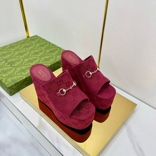 GG WEDGE SLIDES 110 IN RED FABRIC WITH GOLD HARDWARE - 35