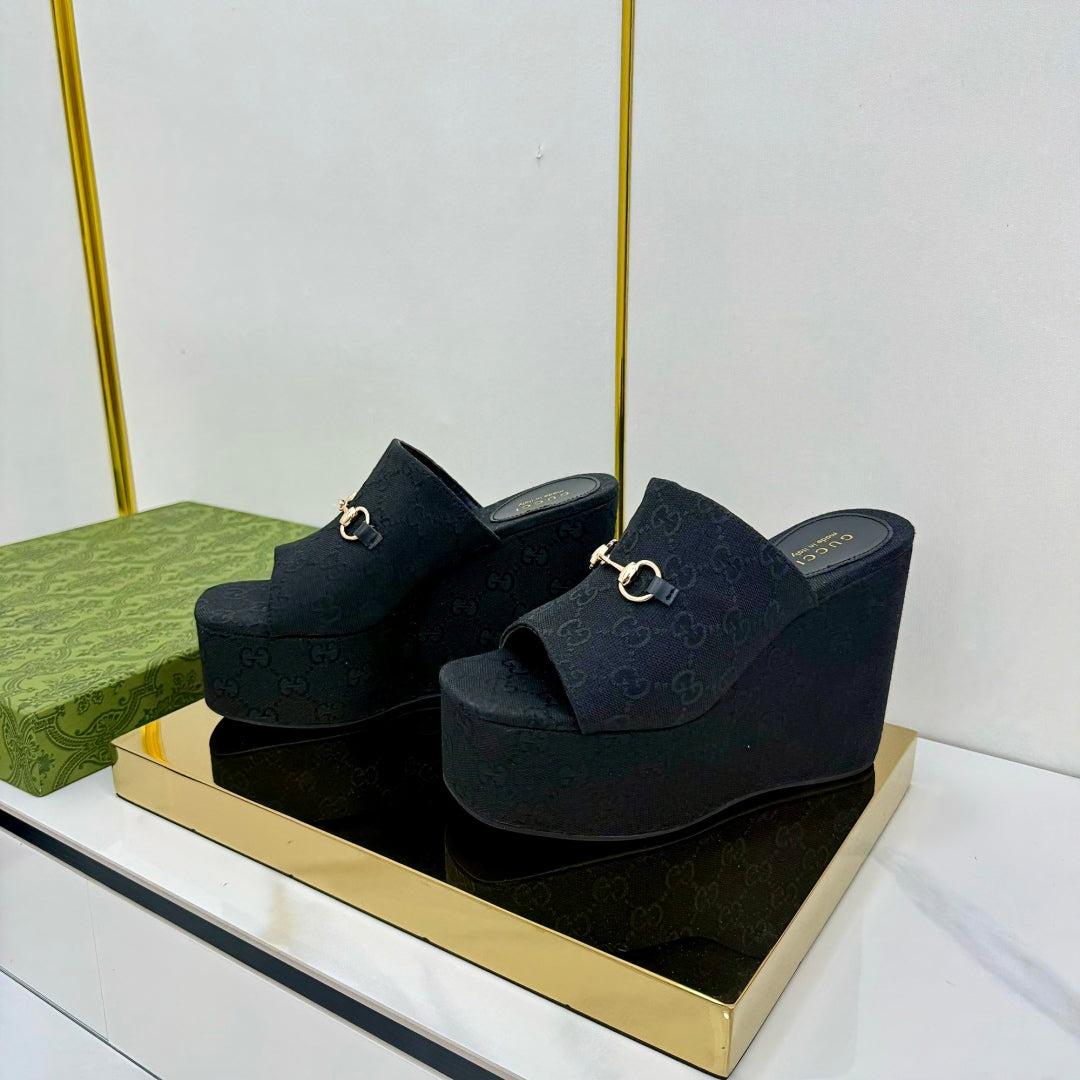 GG WEDGE SLIDES 110 IN BLACK FABRIC WITH GOLD HARDWARE - 35