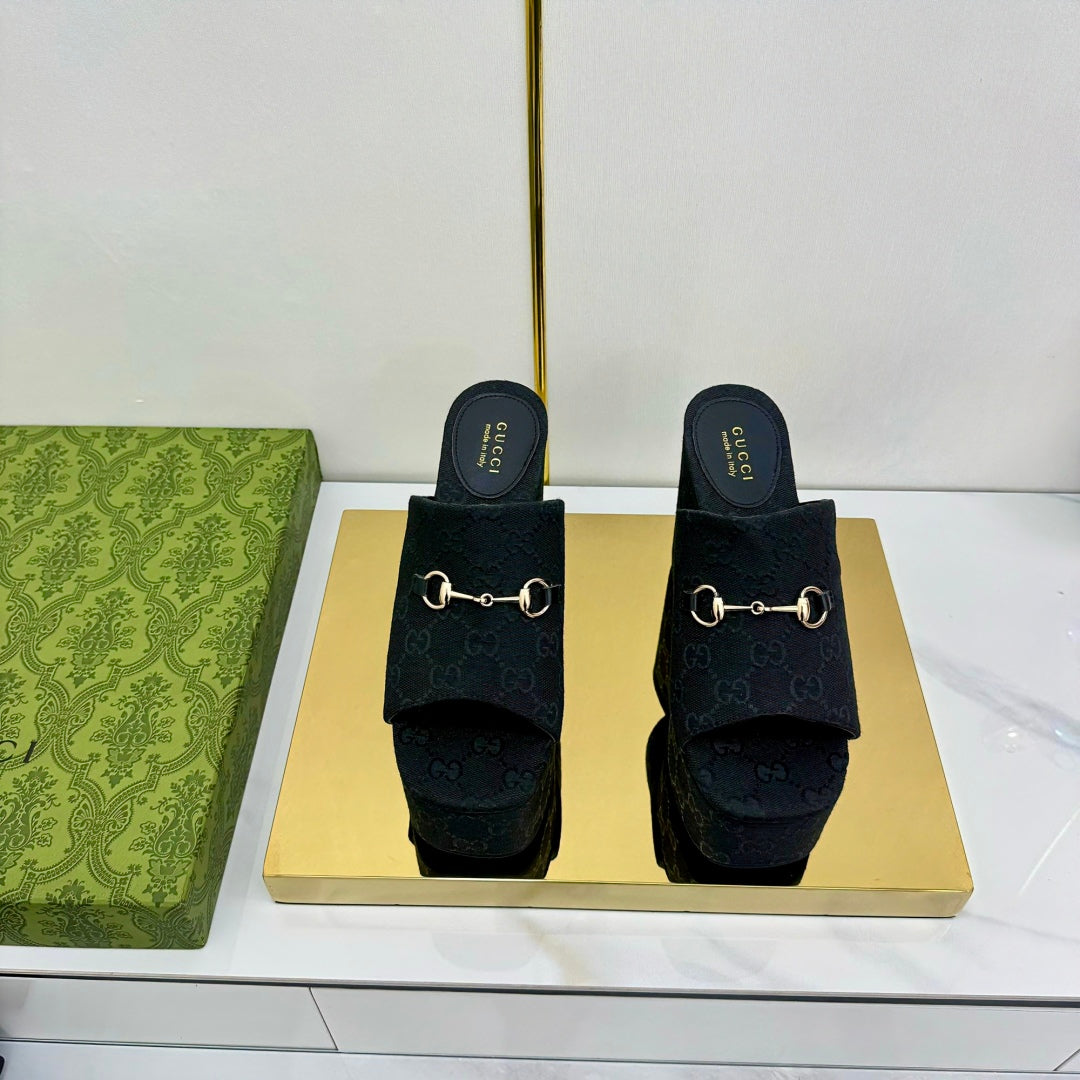 GG WEDGE SLIDES 110 IN BLACK FABRIC WITH GOLD HARDWARE - 35