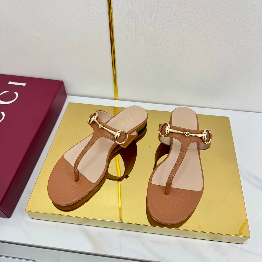 GG THONG SANDALS 25S IN BROWN LAMBSKIN WITH GOLD HARDWARE - 35