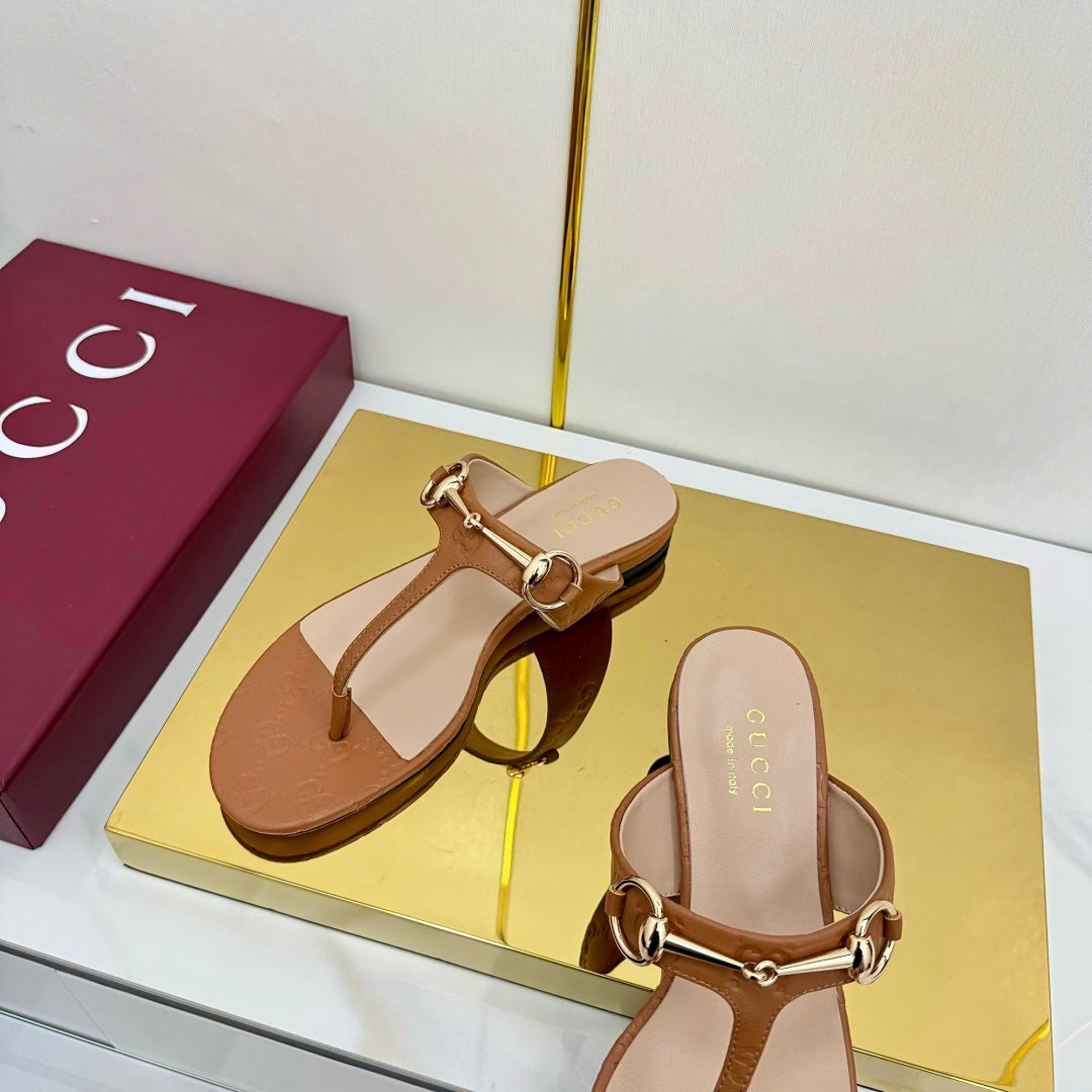 GG THONG SANDALS 25S IN BROWN LAMBSKIN WITH GOLD HARDWARE - 35