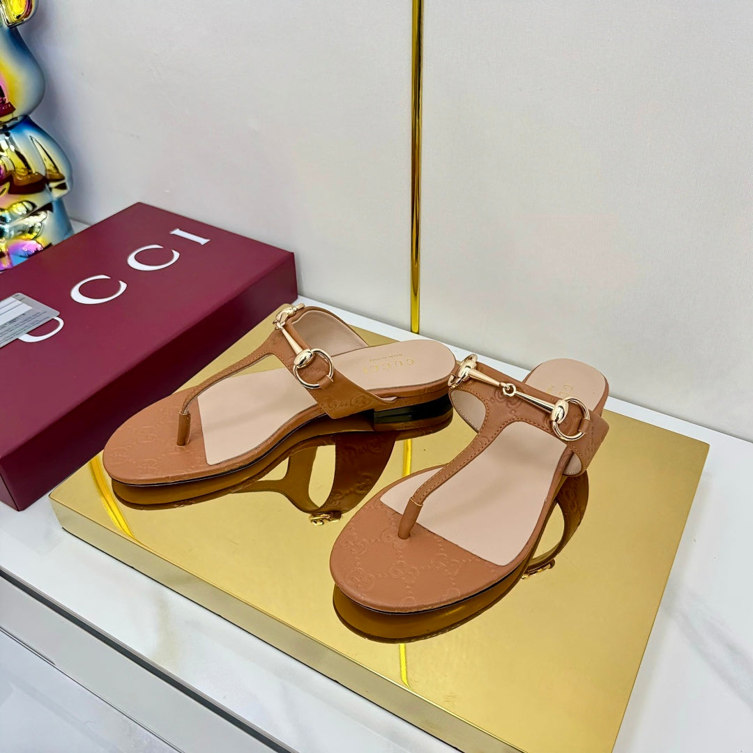 GG THONG SANDALS 25S IN BROWN LAMBSKIN WITH GOLD HARDWARE - 35