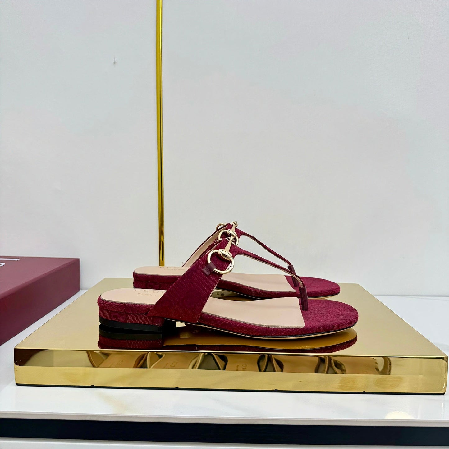 THONG SANDALS IN RED FABRIC PRINTED LOGO WITH GOLD HARDWARE - 35