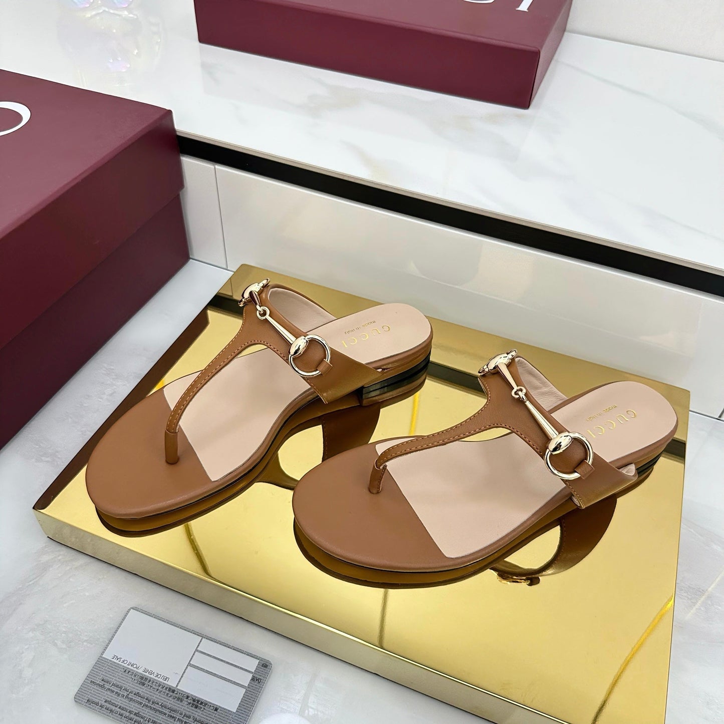 THONG SANDALS IN BROWN LAMBSKIN WITH GOLD HARDWARE - 35
