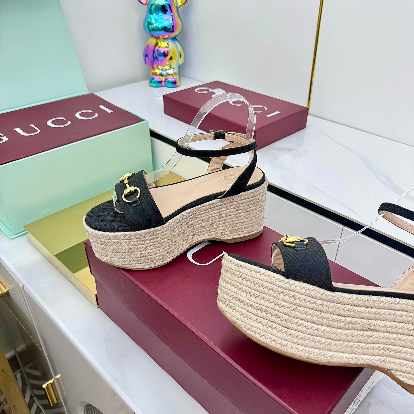 GG HIGH WEDGE SANDALS IN BLACK FABRIC AND RAFFIA WITH GOLD HARDWARE - 36
