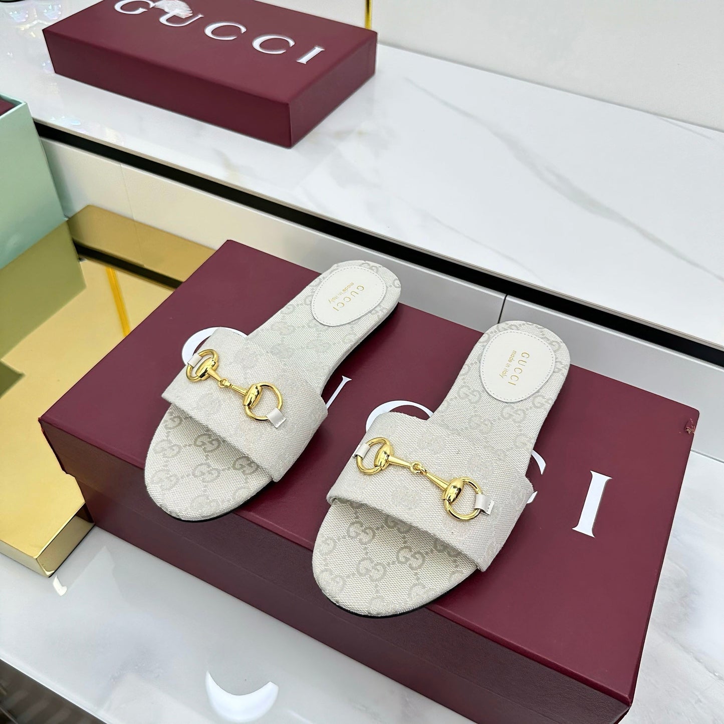 GG SLIDES IN IVORY WITH GOLD HARDWARE - 36