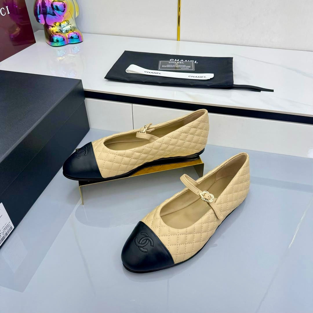 CC MARY JANE FLAT 25S IN BEIGE LAMBSKIN EMBOSSED LOGO - 35