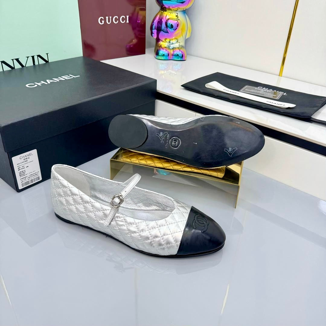 CC MARY JANE FLAT 25S IN SILVER LAMBSKIN EMBOSSED LOGO - 35