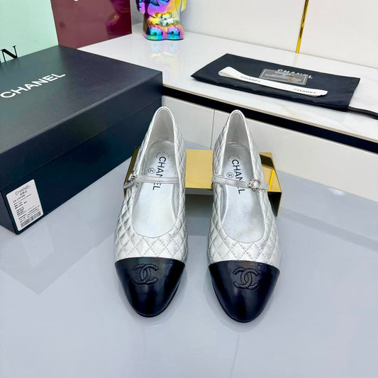 CC MARY JANE FLAT 25S IN SILVER LAMBSKIN EMBOSSED LOGO - 35