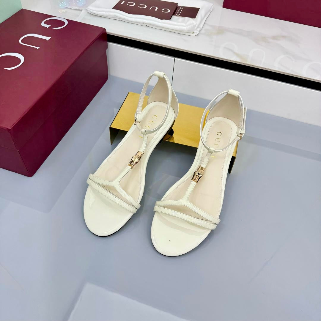 GG THONG SANDALS 25S IN WHITE LAMBSKIN WITH GOLD HARDWARE - 35