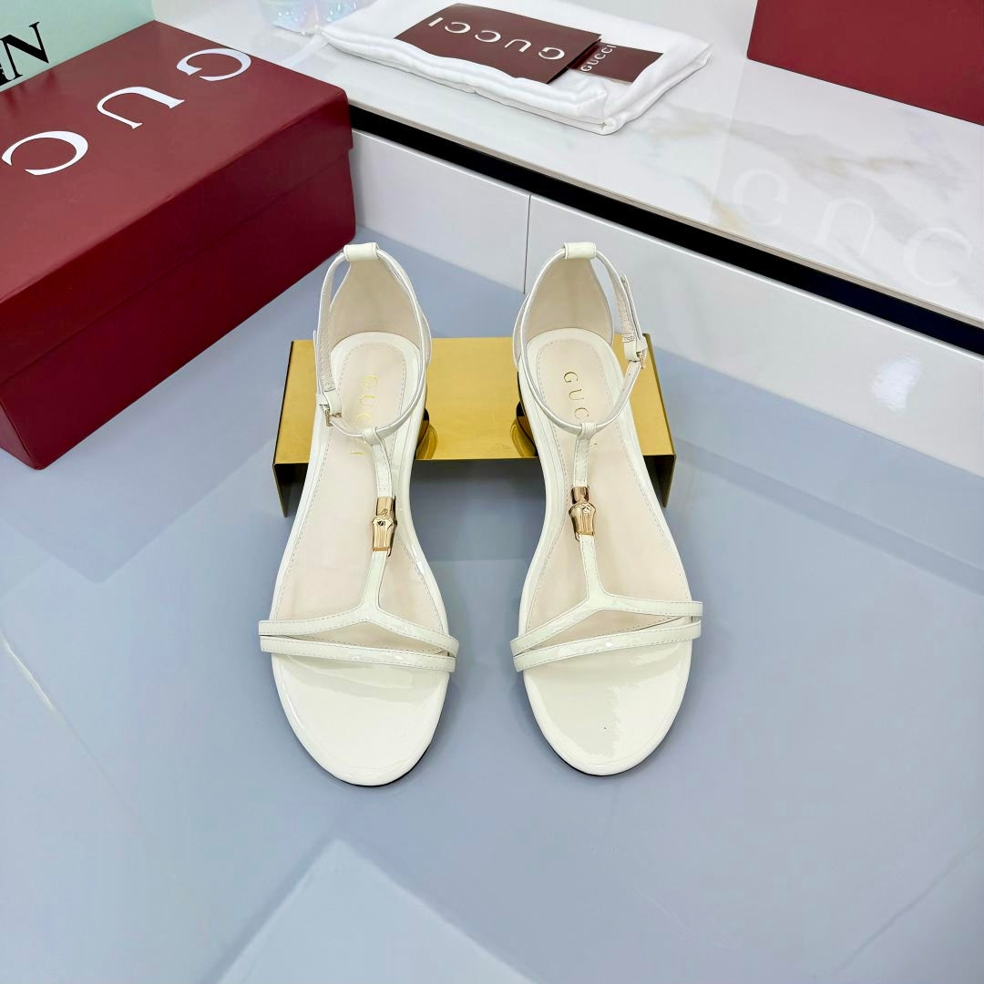 GG THONG SANDALS 25S IN WHITE LAMBSKIN WITH GOLD HARDWARE - 35