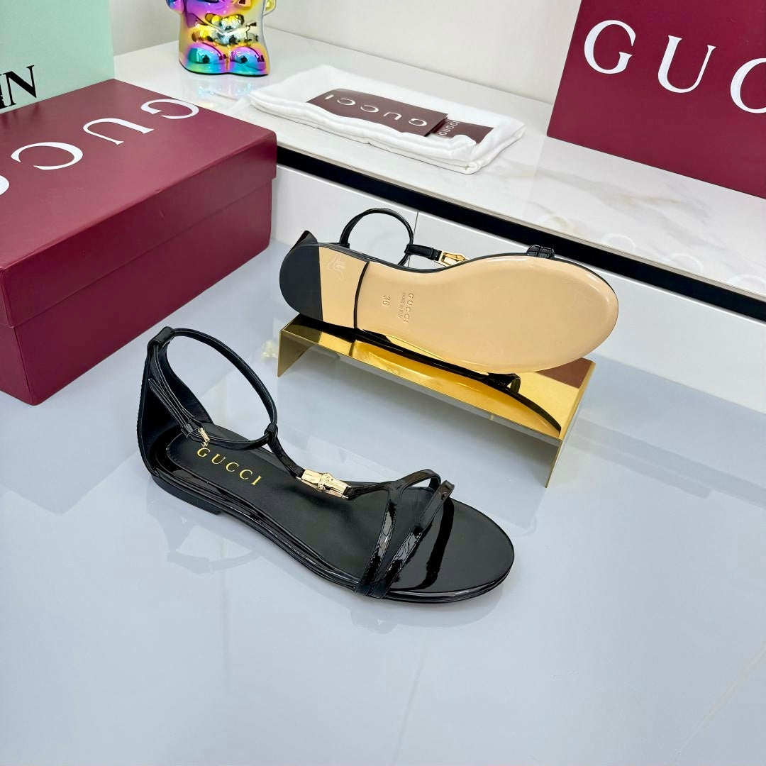 GG THONG SANDALS 25S IN BLACK LAMBSKIN WITH GOLD HARDWARE - 35