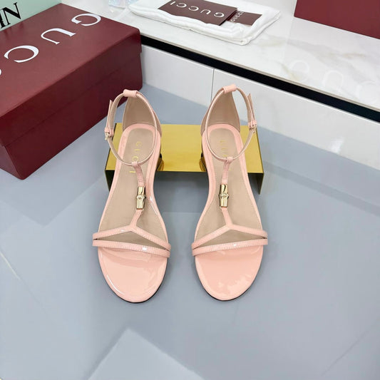 GG THONG SANDALS 25S IN LIGHT PINK LAMBSKIN WITH GOLD HARDWARE - 35