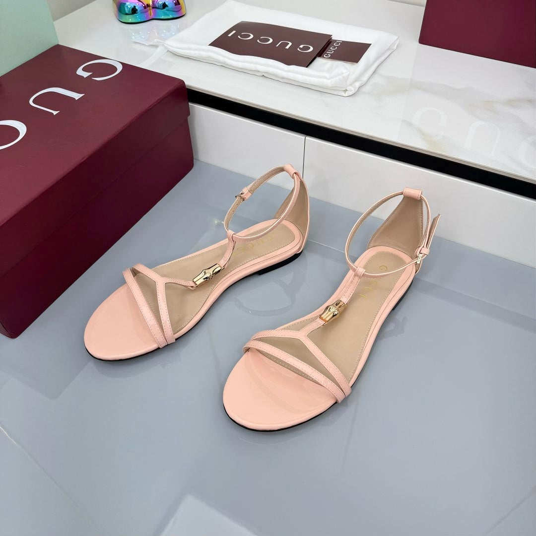 GG THONG SANDALS 25S IN LIGHT PINK LAMBSKIN WITH GOLD HARDWARE - 35