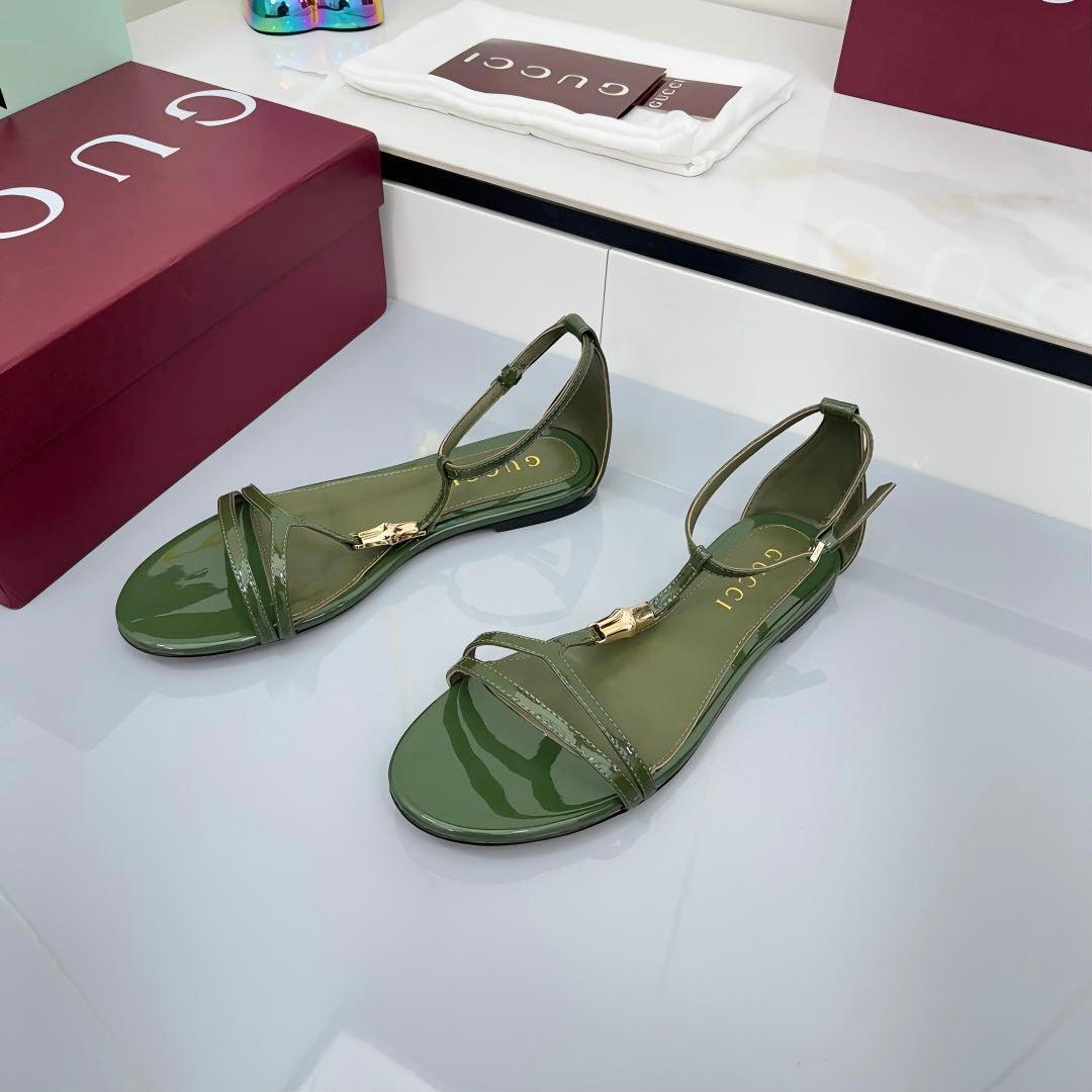 GG THONG SANDALS 25S IN DARK GREEN LAMBSKIN WITH GOLD HARDWARE - 35