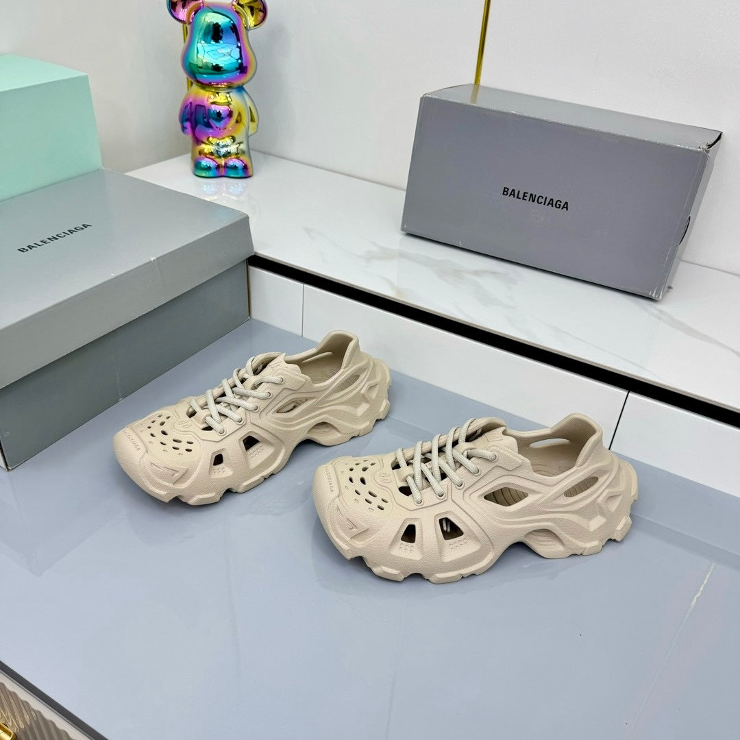 BALENCIAGA 25S SPIDER-MAN SNEAKERS IN LIGHT BEIGE SYNTHETIC RUBBER - 35