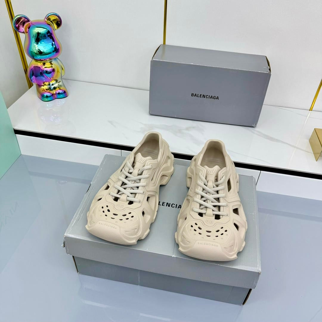BALENCIAGA 25S SPIDER-MAN SNEAKERS IN LIGHT BEIGE SYNTHETIC RUBBER - 35