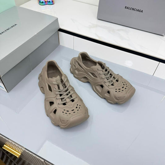 BALENCIAGA 25S SPIDER-MAN SNEAKERS IN TAUPE BROWN SYNTHETIC RUBBER - 35