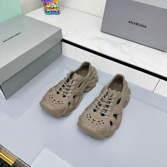 BALENCIAGA 25S SPIDER-MAN SNEAKERS IN TAUPE BROWN SYNTHETIC RUBBER - 35