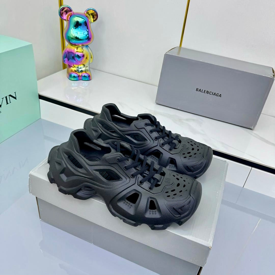 BALENCIAGA 25S SPIDER-MAN SNEAKERS IN BLACK SYNTHETIC RUBBER - 35