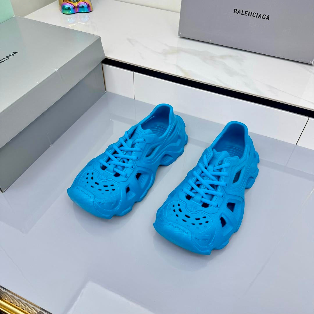 BALENCIAGA 25S SPIDER-MAN SNEAKERS IN BLUE SYNTHETIC RUBBER - 35