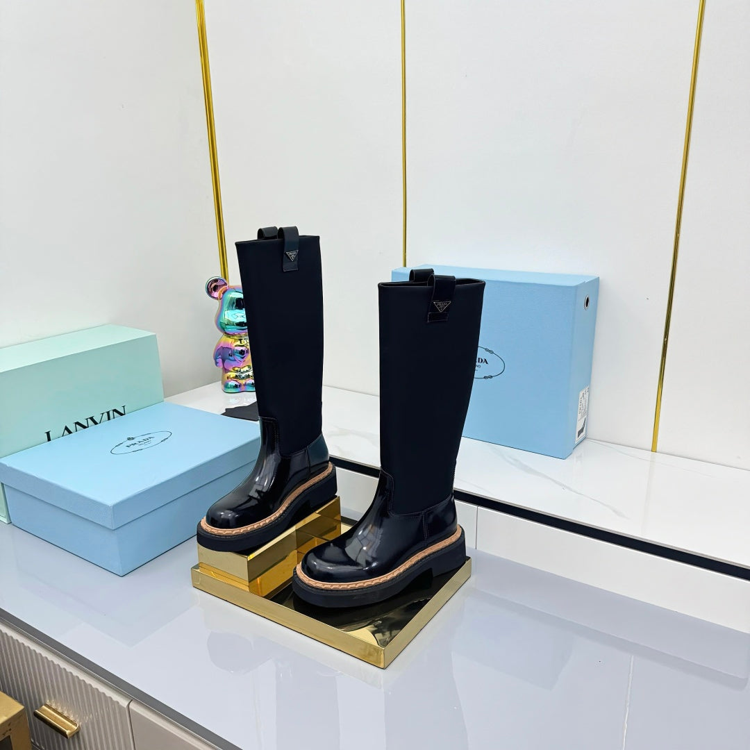 PRADA 25S HIGH BOOTS MARTIN 50MM IN BLACK GLOSSY CALFSKIN WITH LOGO - 35