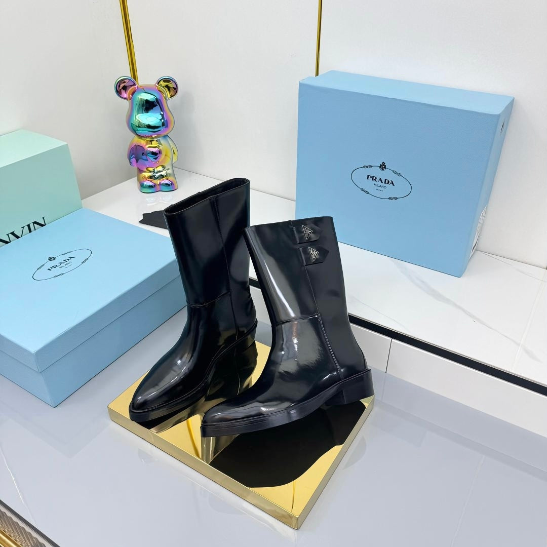 PRADA 25S BROOKLYN BOOTS 50MM IN BLACK GLOSSY CALFSKIN WITH LOGO - 35