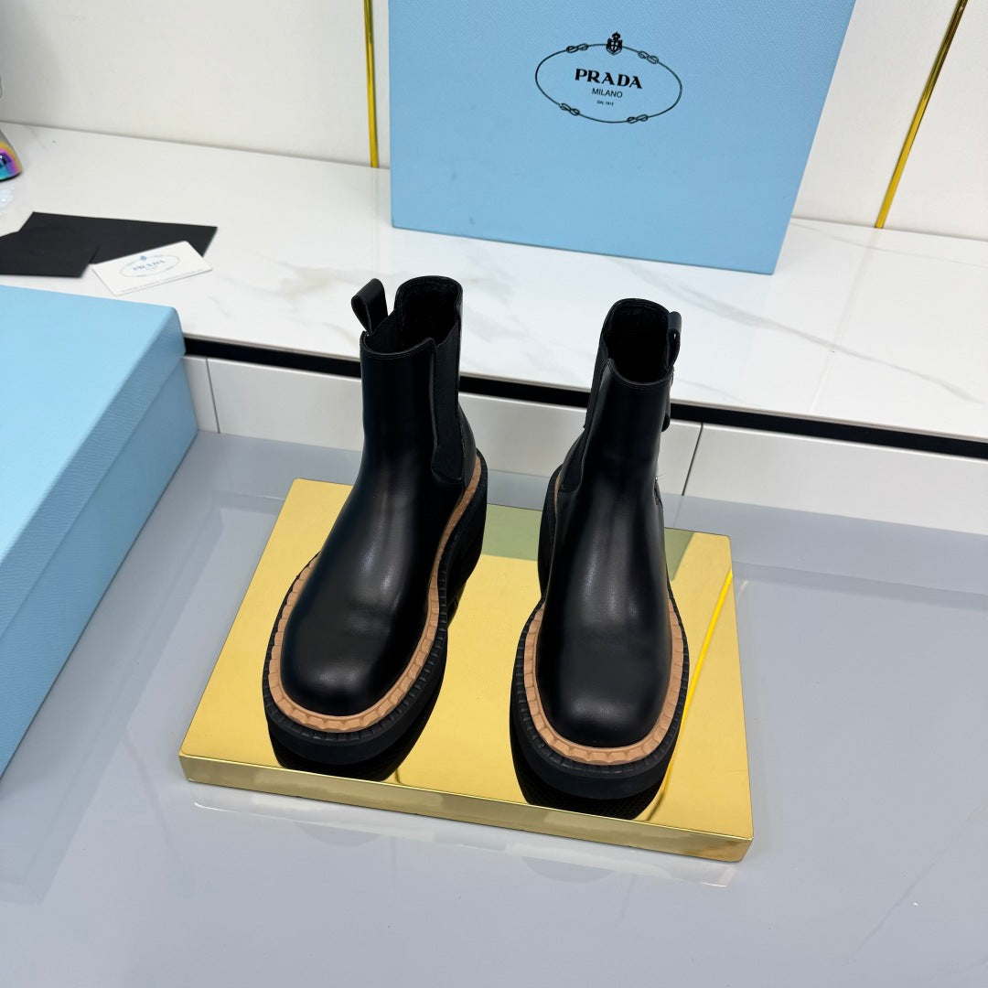 PRADA 25S CHELSEA BOOTS 50MM IN BLACK CALFSKIN - 35