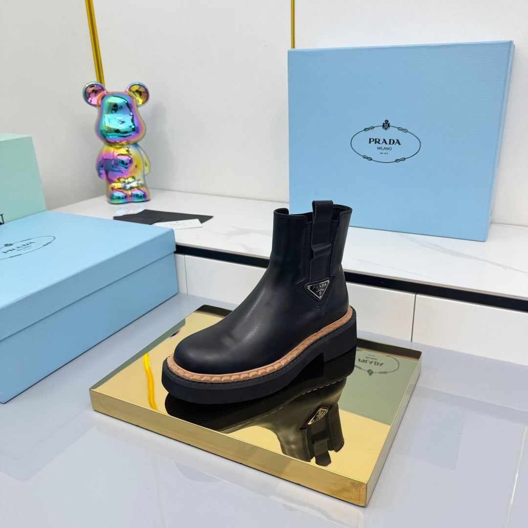 PRADA 25S CHELSEA BOOTS 50MM IN BLACK CALFSKIN - 35