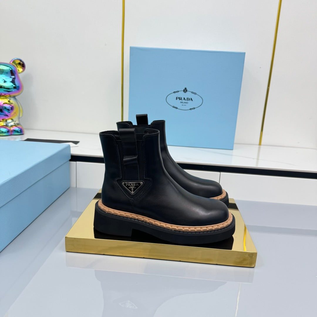 PRADA 25S CHELSEA BOOTS 50MM IN BLACK CALFSKIN - 35