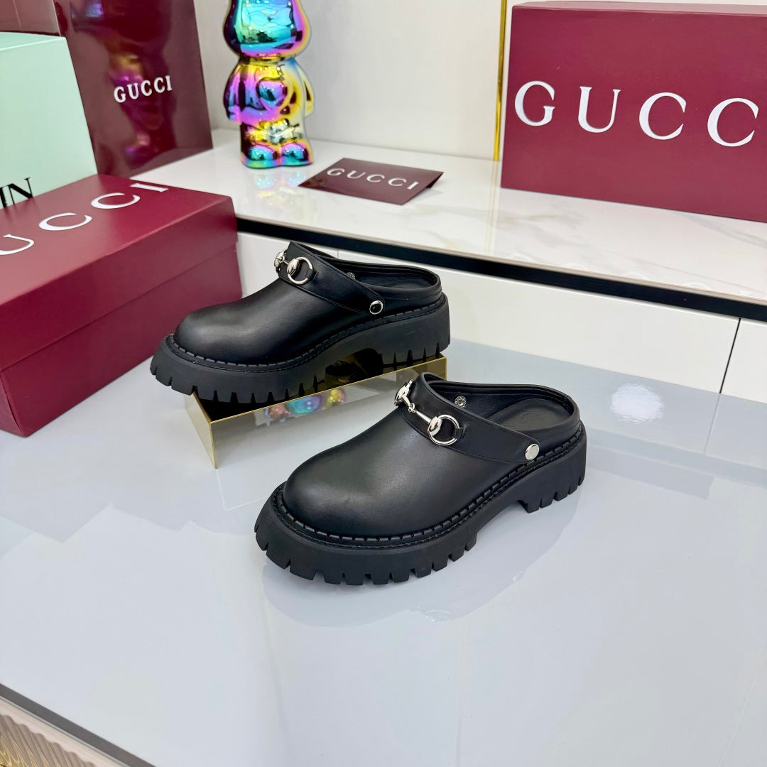 GG PLATFORM MULES 25S IN BLACK CALFSKIN - 35
