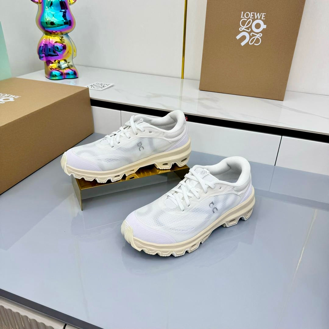 LOEWE 26S БІГОВІ КРОСІВКИ З БІЛОЇ СІТКИ